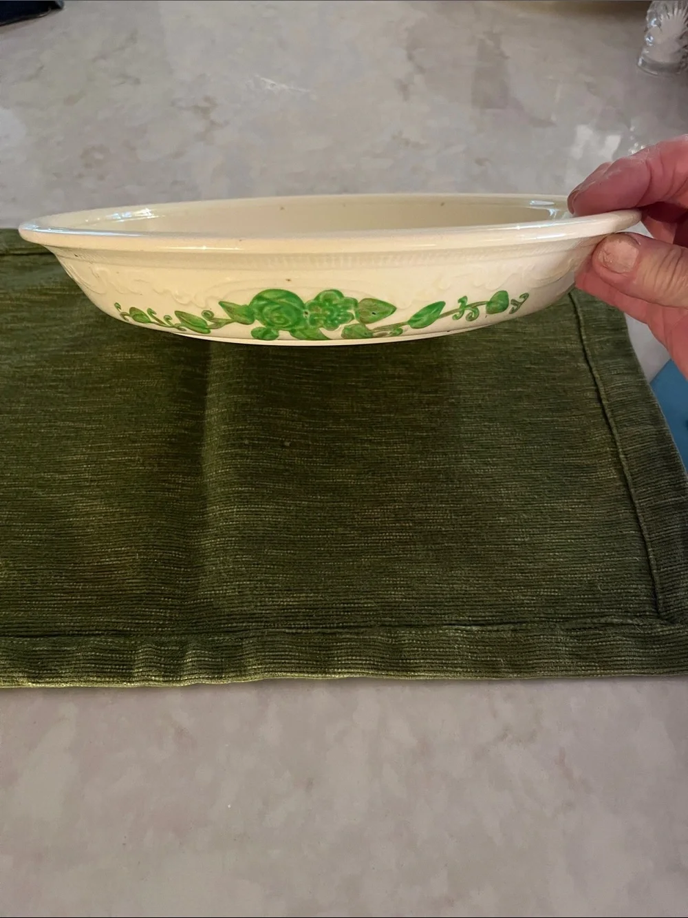 Vintage Homer Laughlin Oven Serve 11” Pie Plate Cream with Green Rose 30’s-40’s